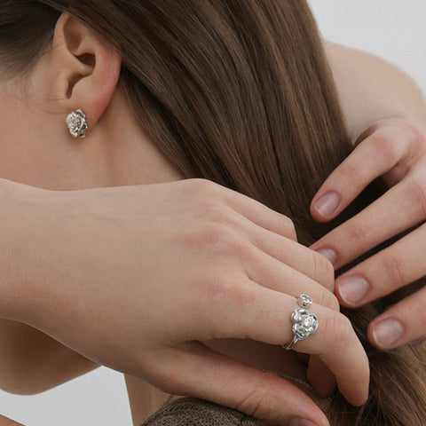 Spinning Rose Adjustable Ring